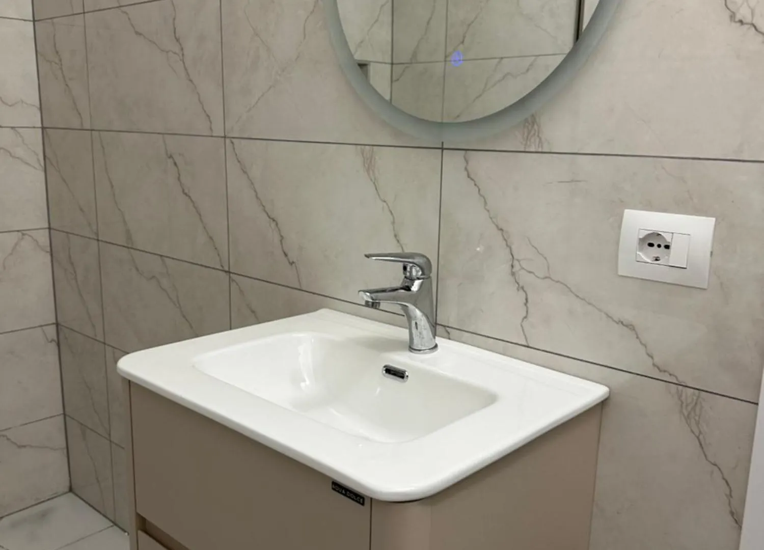 Adan Luxury Aparthotel オリクム