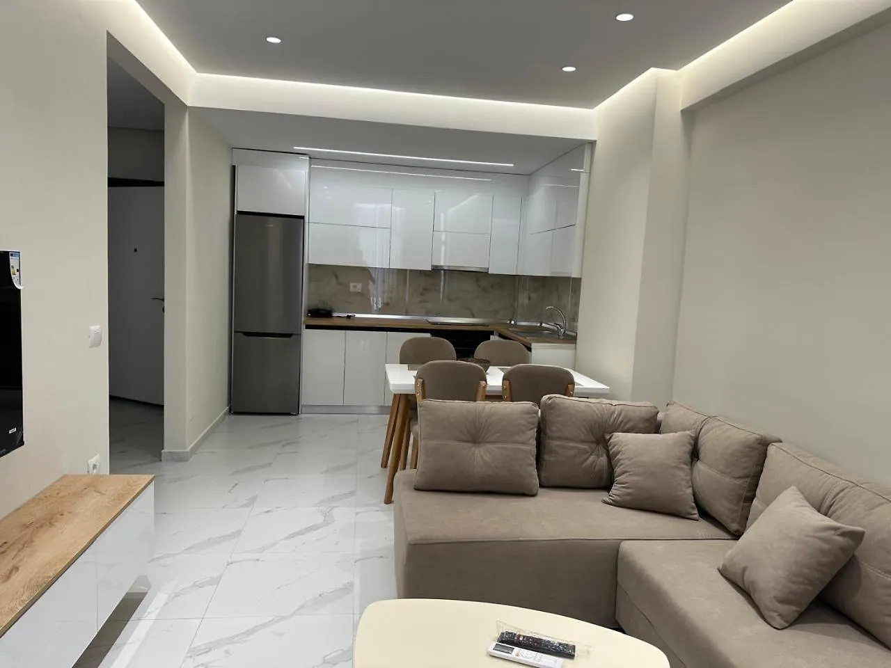 Adan Luxury Aparthotel オリクム 0*,  アルバニア
